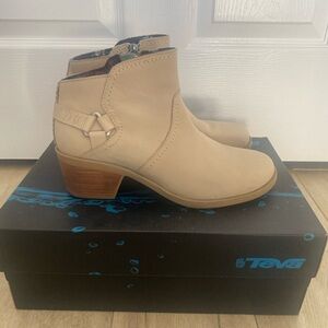 Teva Women's Beige Ankle Booties